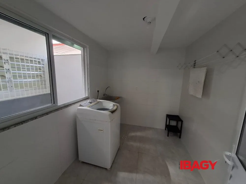 3-bedroom house with 1 bathroom and a gas kitchen — photo 20