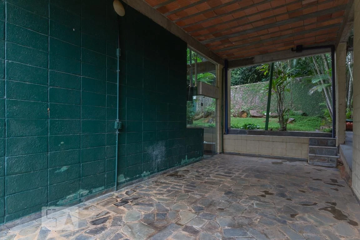 Condo house with 4 bedrooms and 400 m² — photo 71