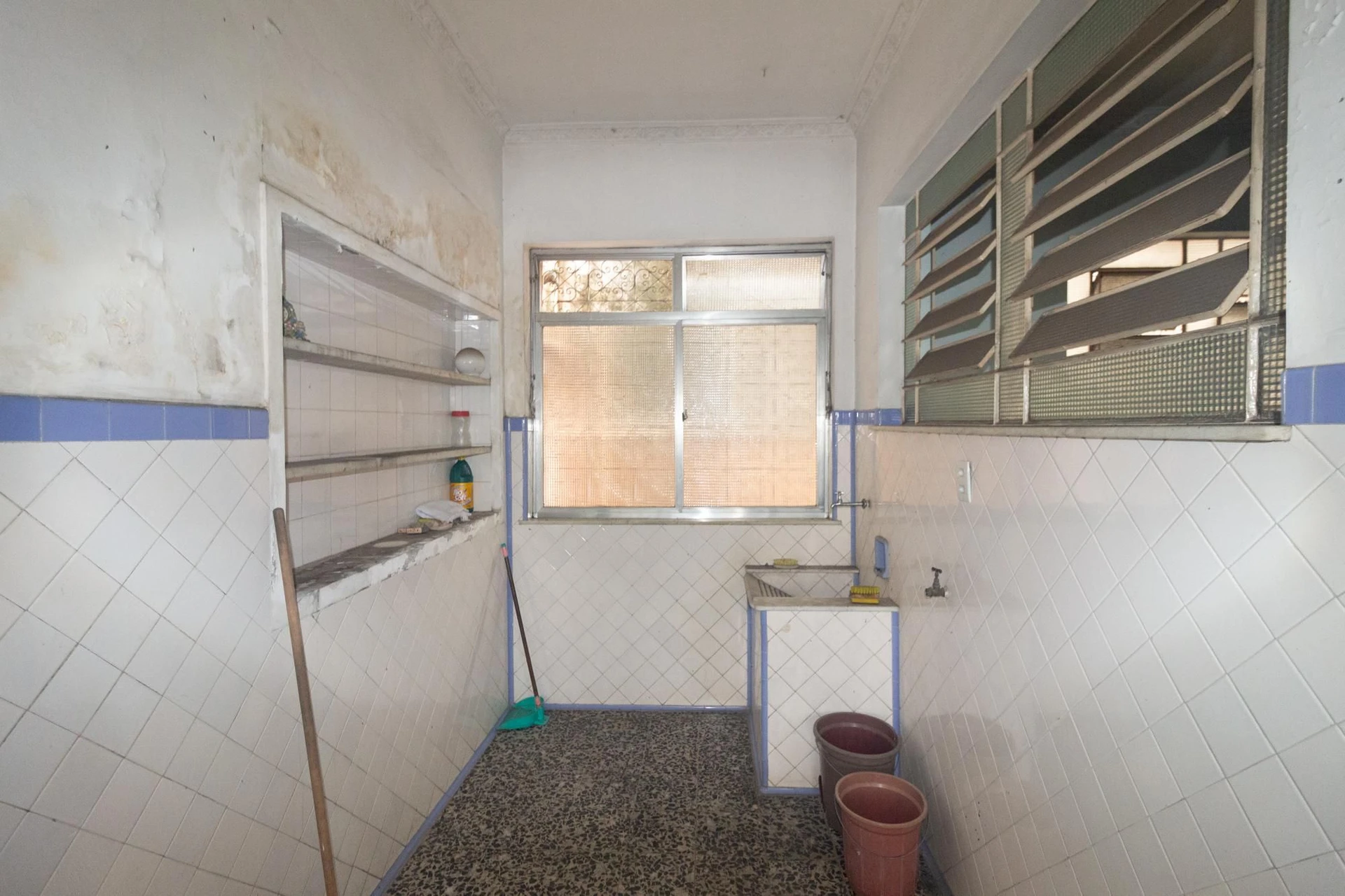 6 quartos e jardim: casa de 263 m² — photo 45