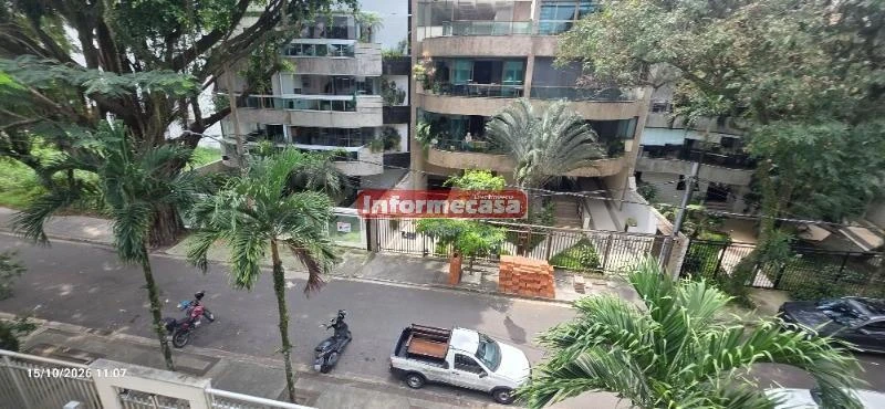 4-bedroom apartment with a home office in Rio de Janeiro — photo 32