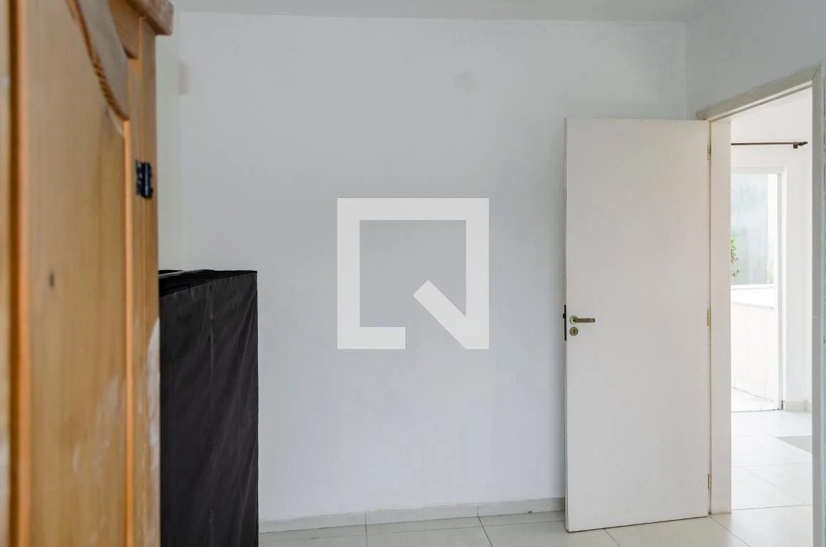 3-bedroom house with a mountain view in Florianópolis — photo 25
