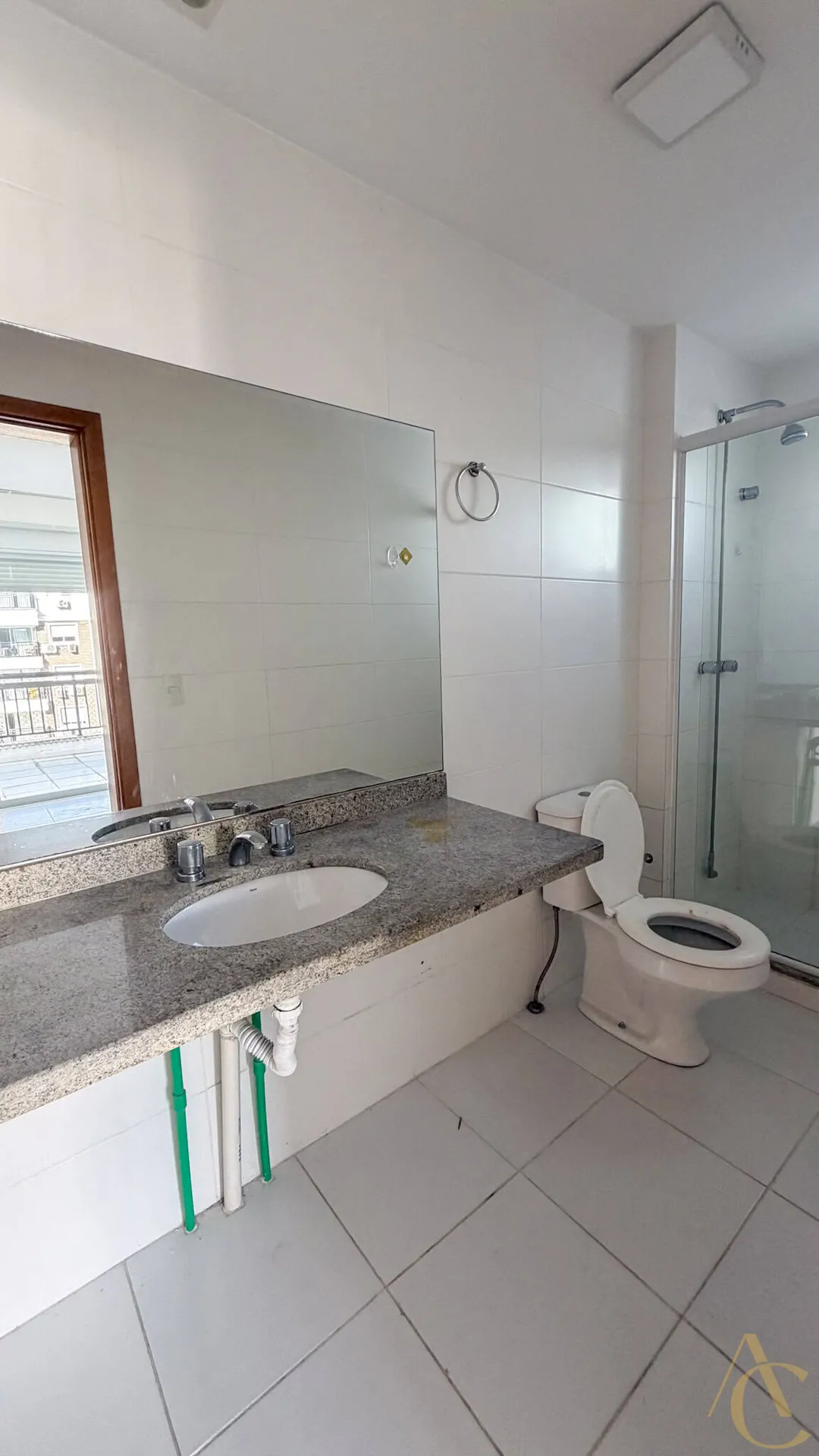 Furnished apartment with 3 en-suite bedrooms — photo 62