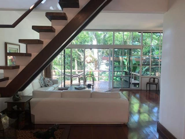 Casa com 4 quartos e varanda, estilo rústico — photo 15