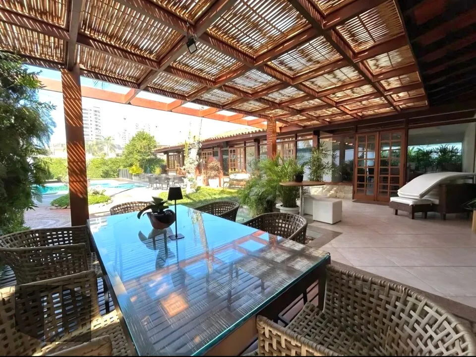 Casa com 4 quartos, 5 banheiros e 5 vagas — photo 12