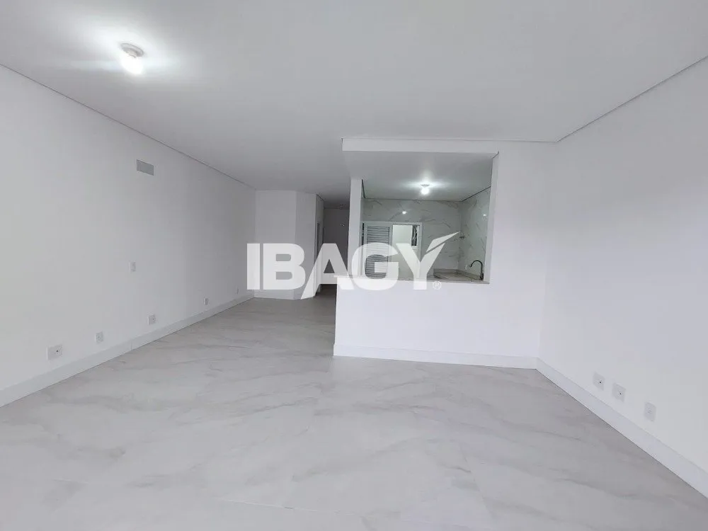Furnished 133 m² apartment with 3 en-suite bedrooms — photo 19