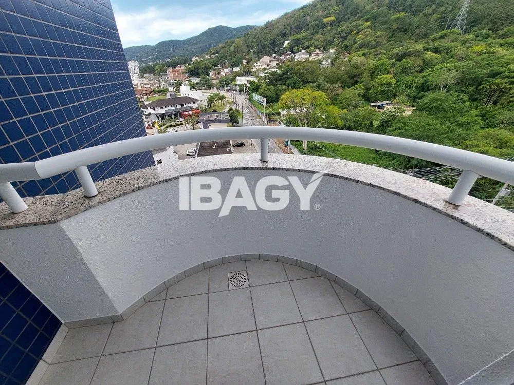 Mountain view in a 3-bedroom apartment, 90 m² — photo 7