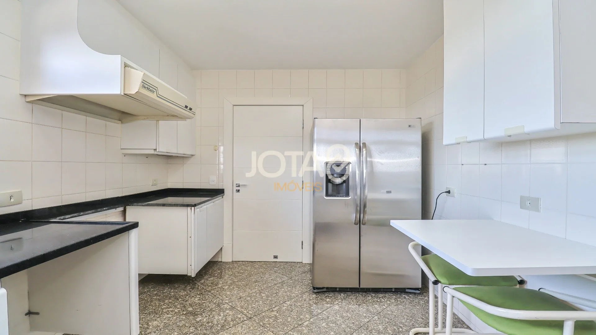 Apartamento sem mobília com churrasqueira privativa — photo 29