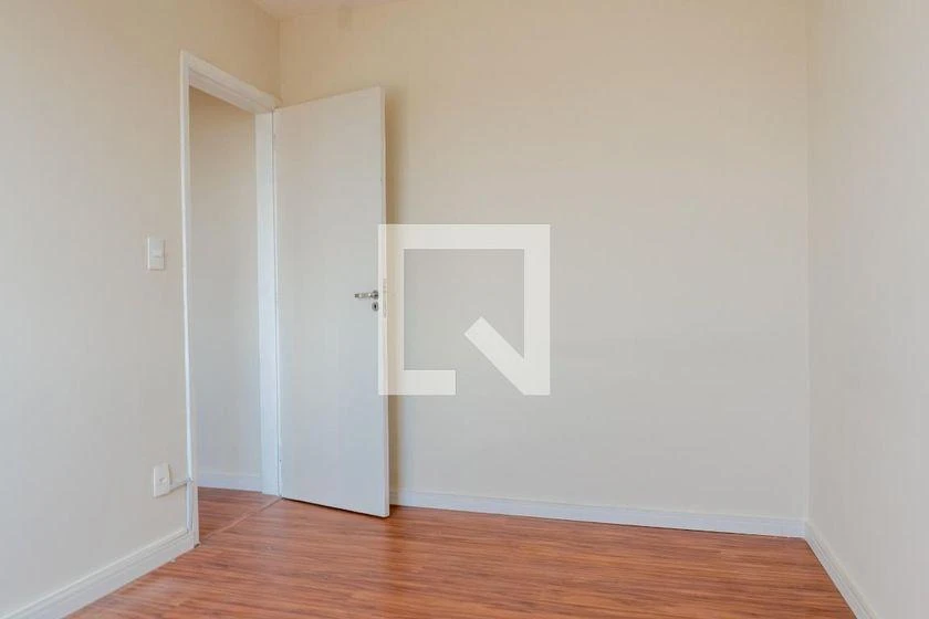 Apartment, 46 m², with wood or laminate floors — photo 12