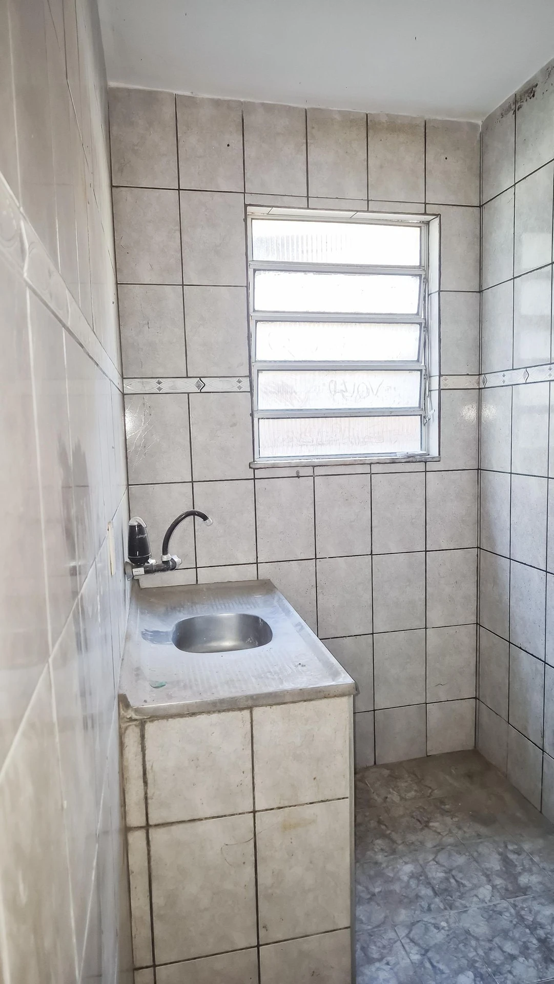 House with 2 bedrooms and a washing machine — photo 3