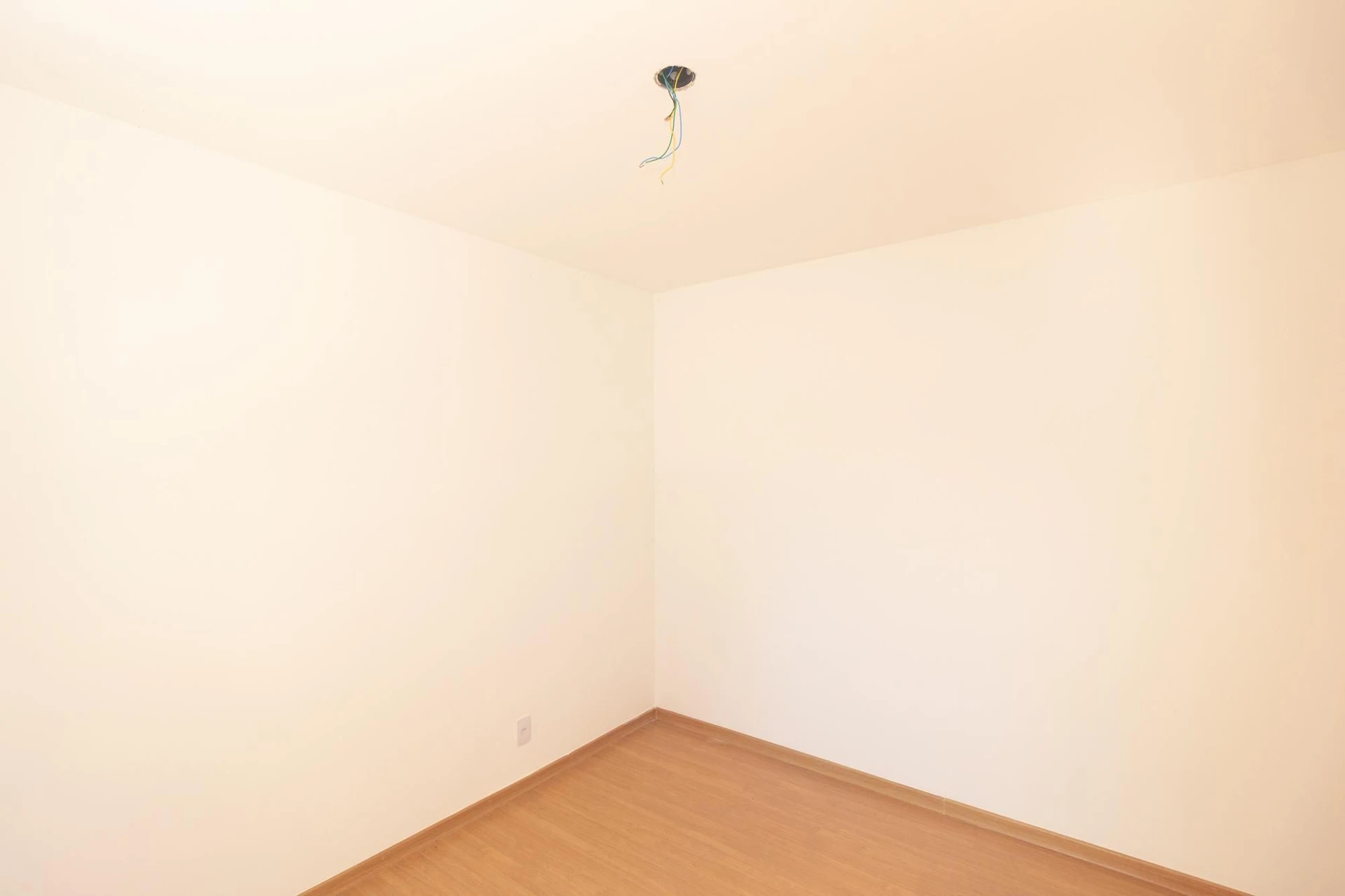 Furnished apartment with 2 bedrooms and 1 parking spot — photo 25