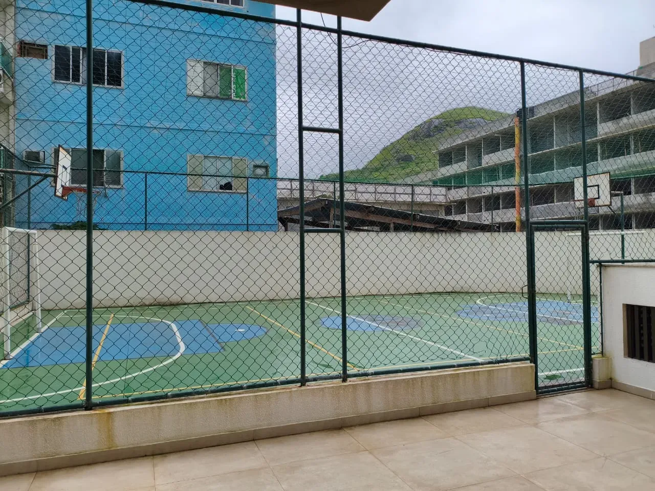 2-bedroom apartment in a building with a gym — photo 11