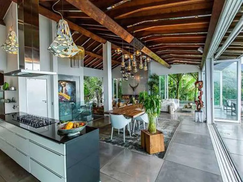 Furnished triplex house with open-plan kitchen and 5 baths — photo 2