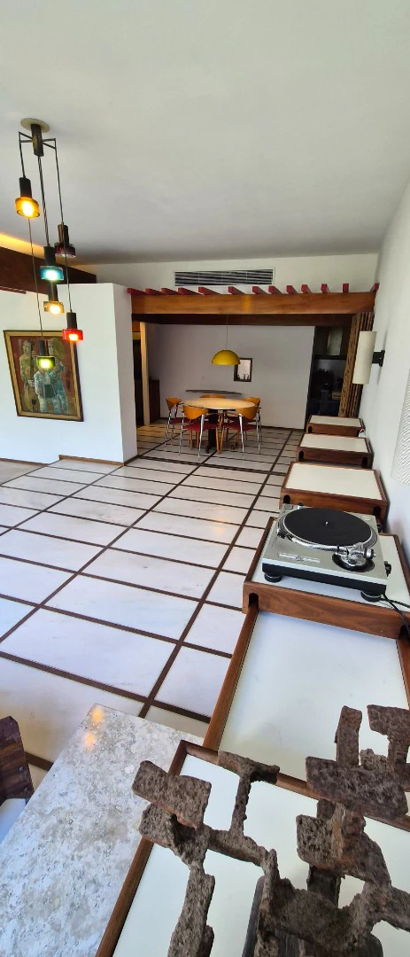 Apartamento com 4 quartos e 300 m², 1 suíte e 4 banheiros — photo 6