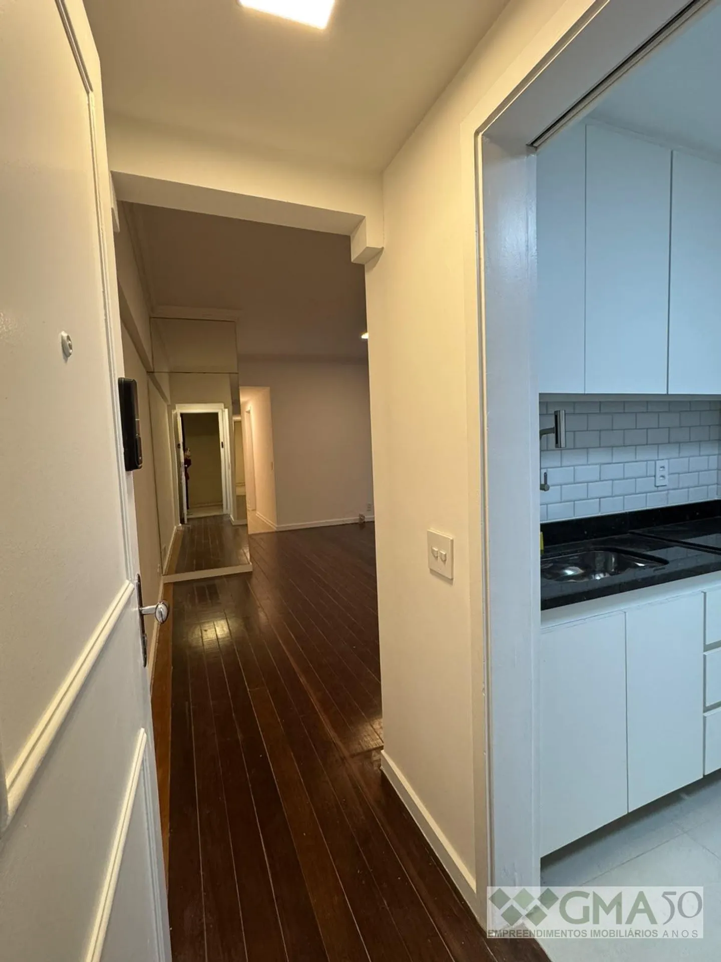 Apartment, 70 m², with wood or laminate floors — photo 13