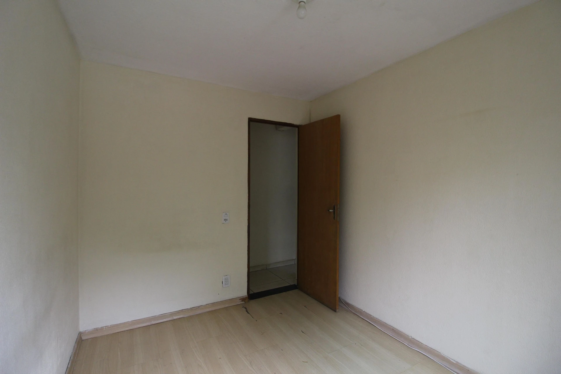 3-bedroom apartment in a building with a pool — photo 22