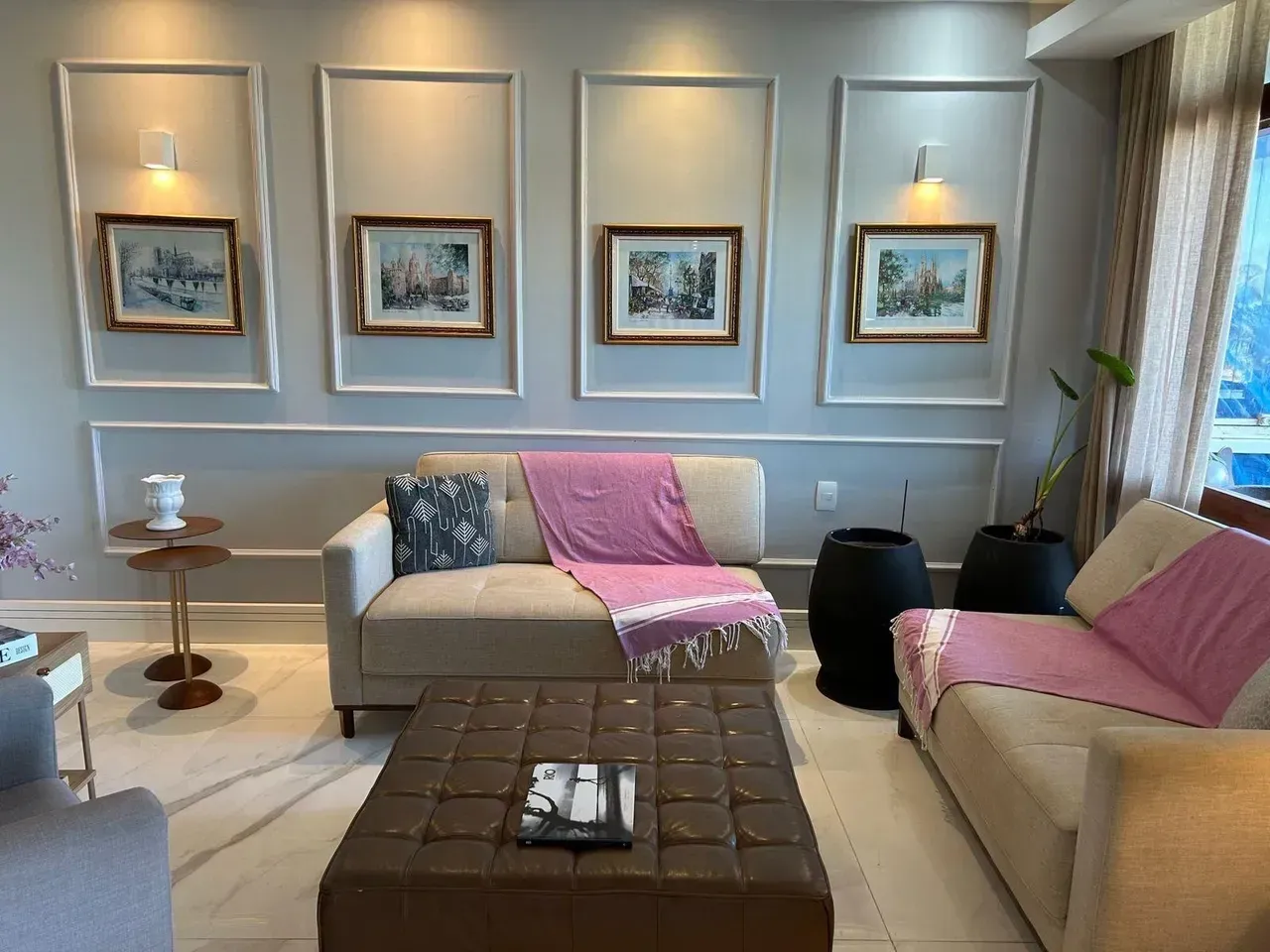 Furnished 250 m² apartment with 4 bedrooms and 5 bathrooms — photo 35