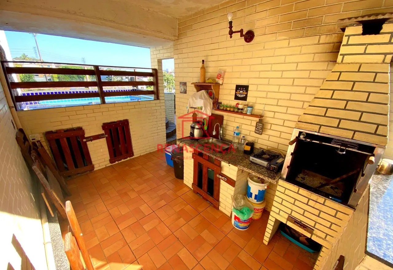 Furnished duplex house with an open-plan gas kitchen — photo 22
