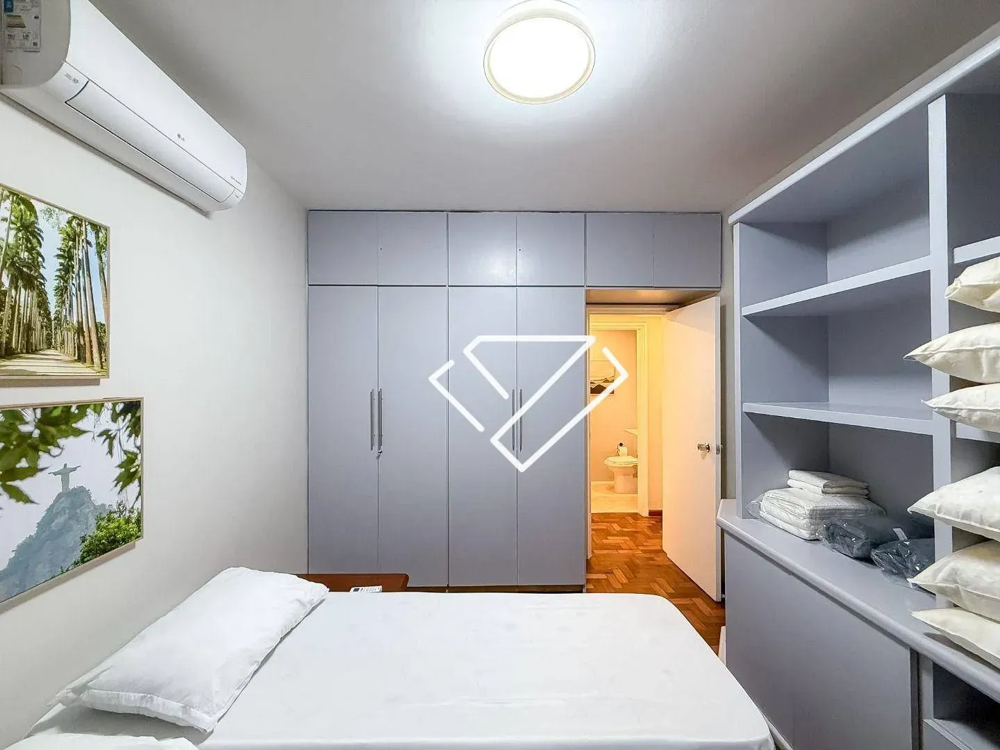Apartment with 4 bedrooms and a separate gas kitchen — photo 27