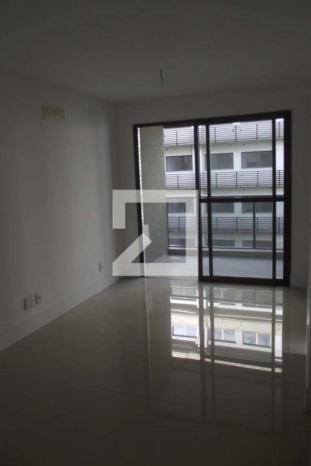 One-bedroom apartment in a building with a gym — photo 21