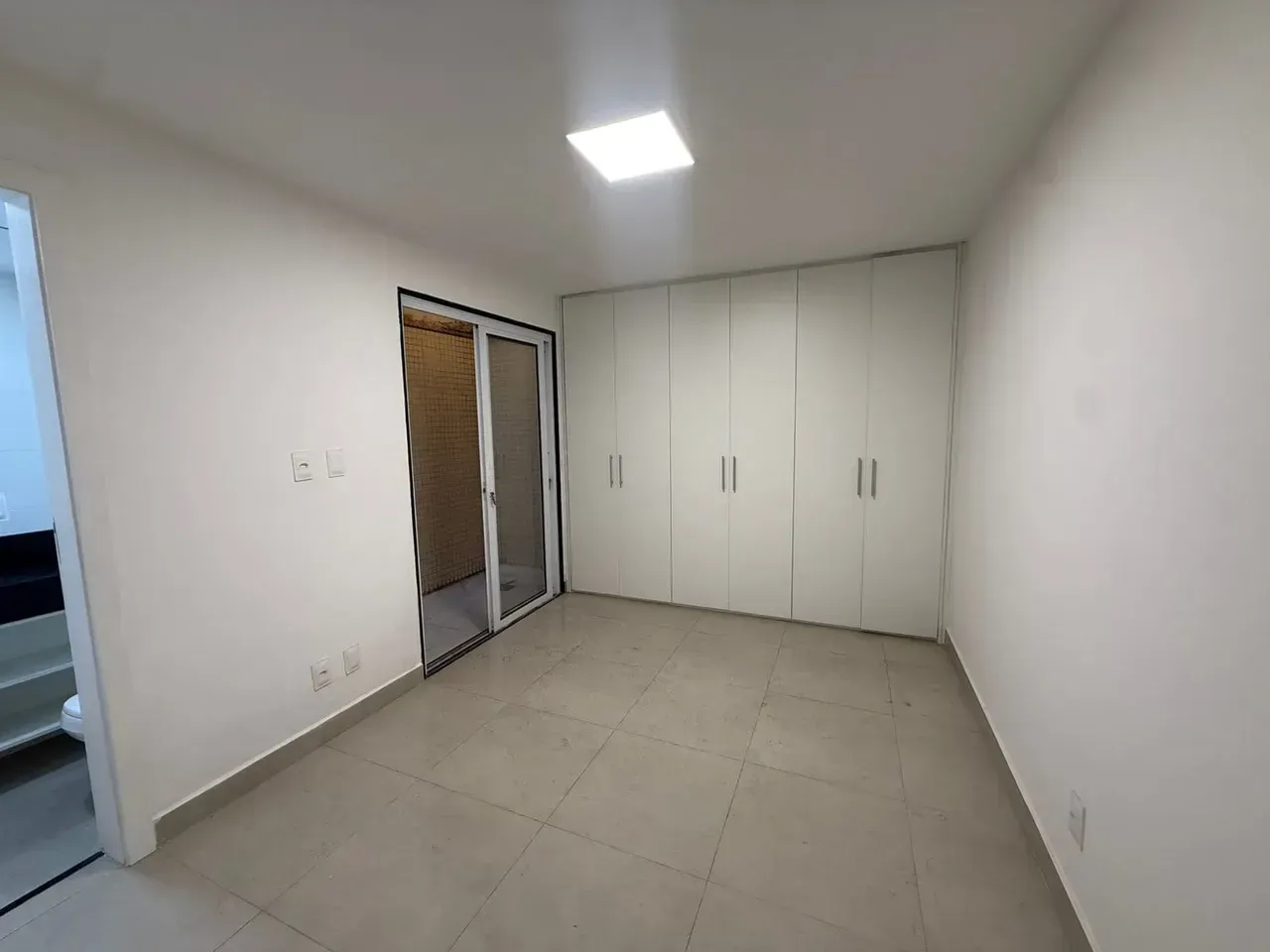 2-bedroom apartment with open-plan gas kitchen — photo 4