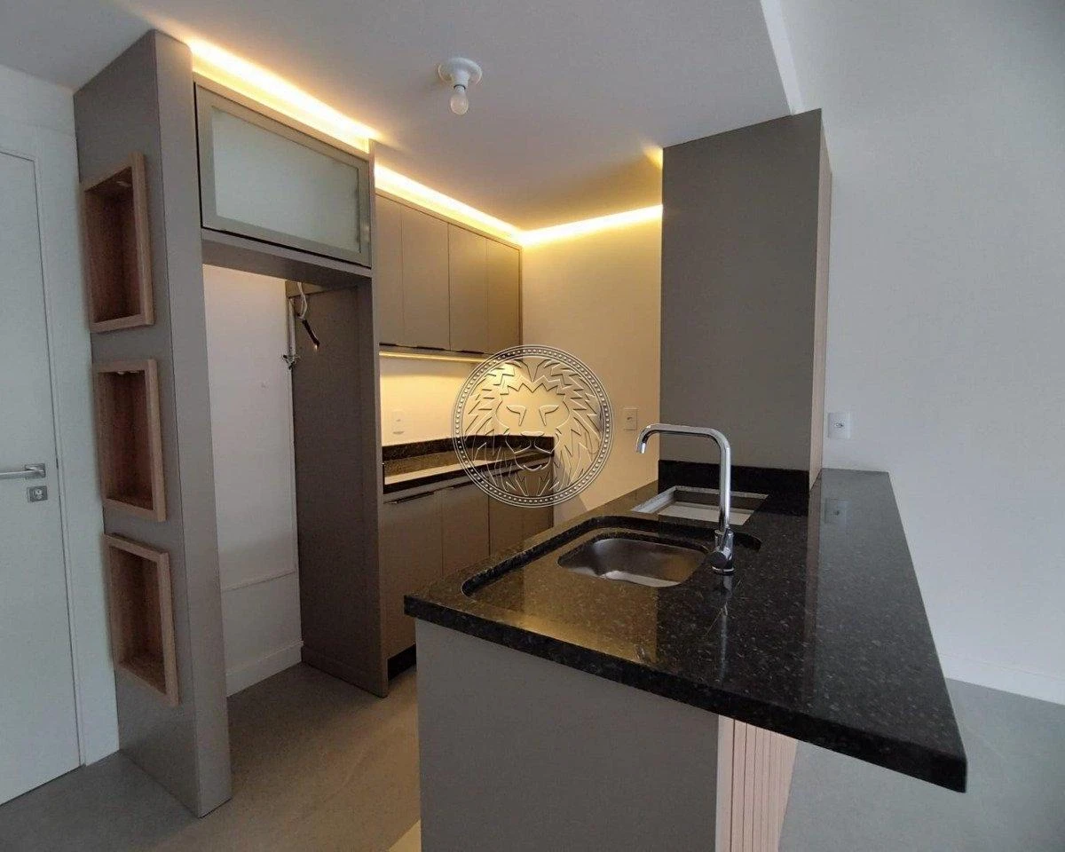 Пральна машина та 2 спальні: квартира 70 м² — photo 2