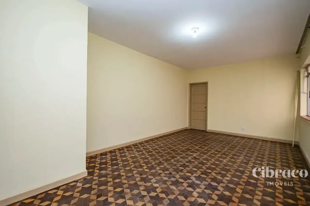 124 m², 3-bedroom apartment without parking, separate kitchen — photo 3
