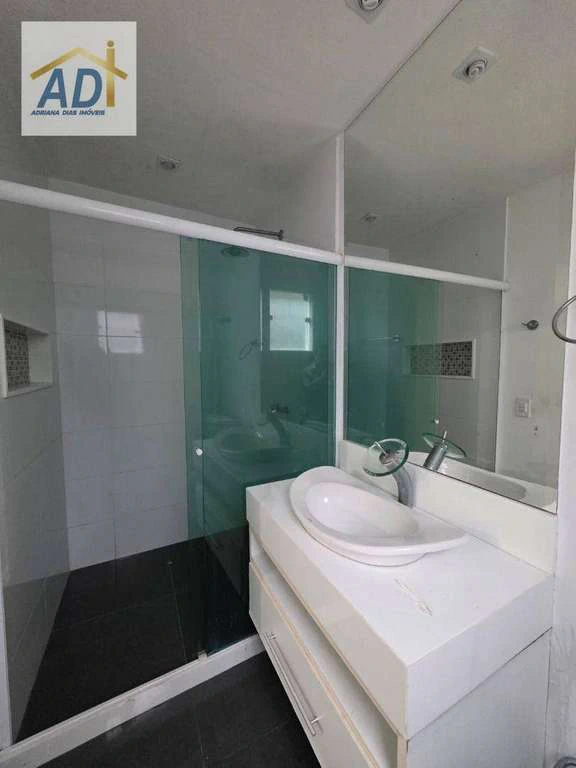 180 m² house with 5 bedrooms and a pool area — photo 10