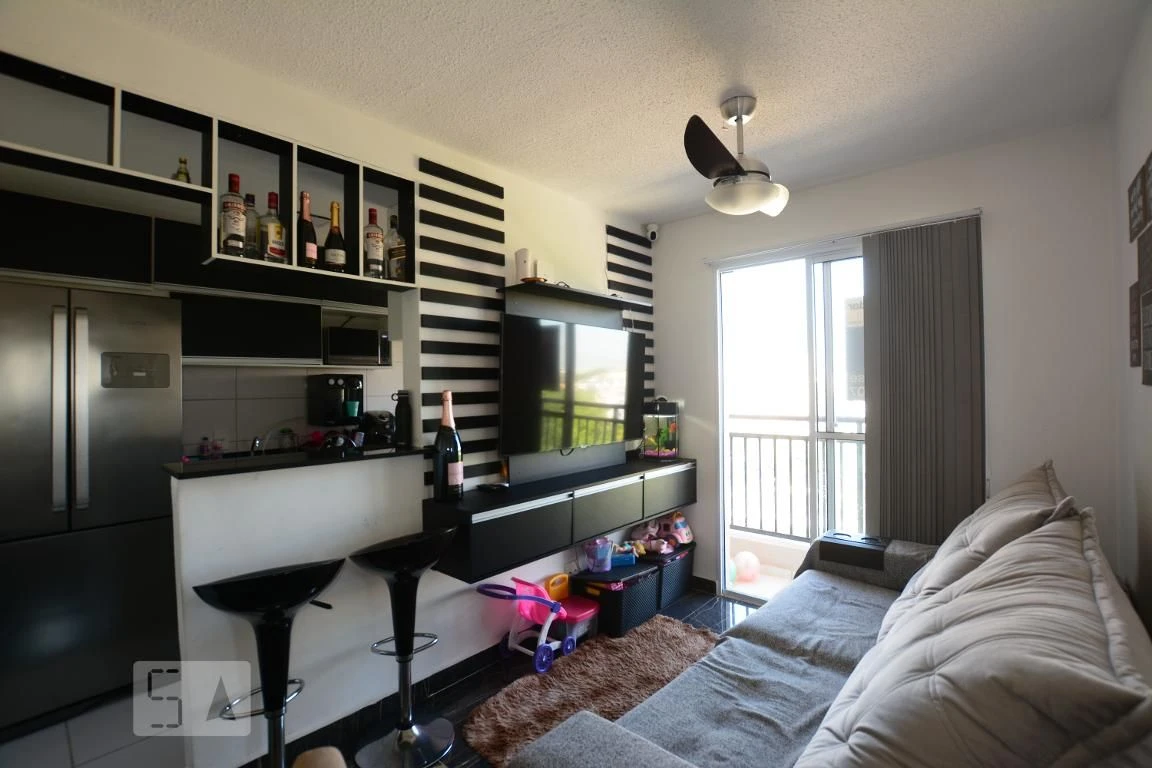 Furnished 2-bedroom apartment with open-plan kitchen — photo 20