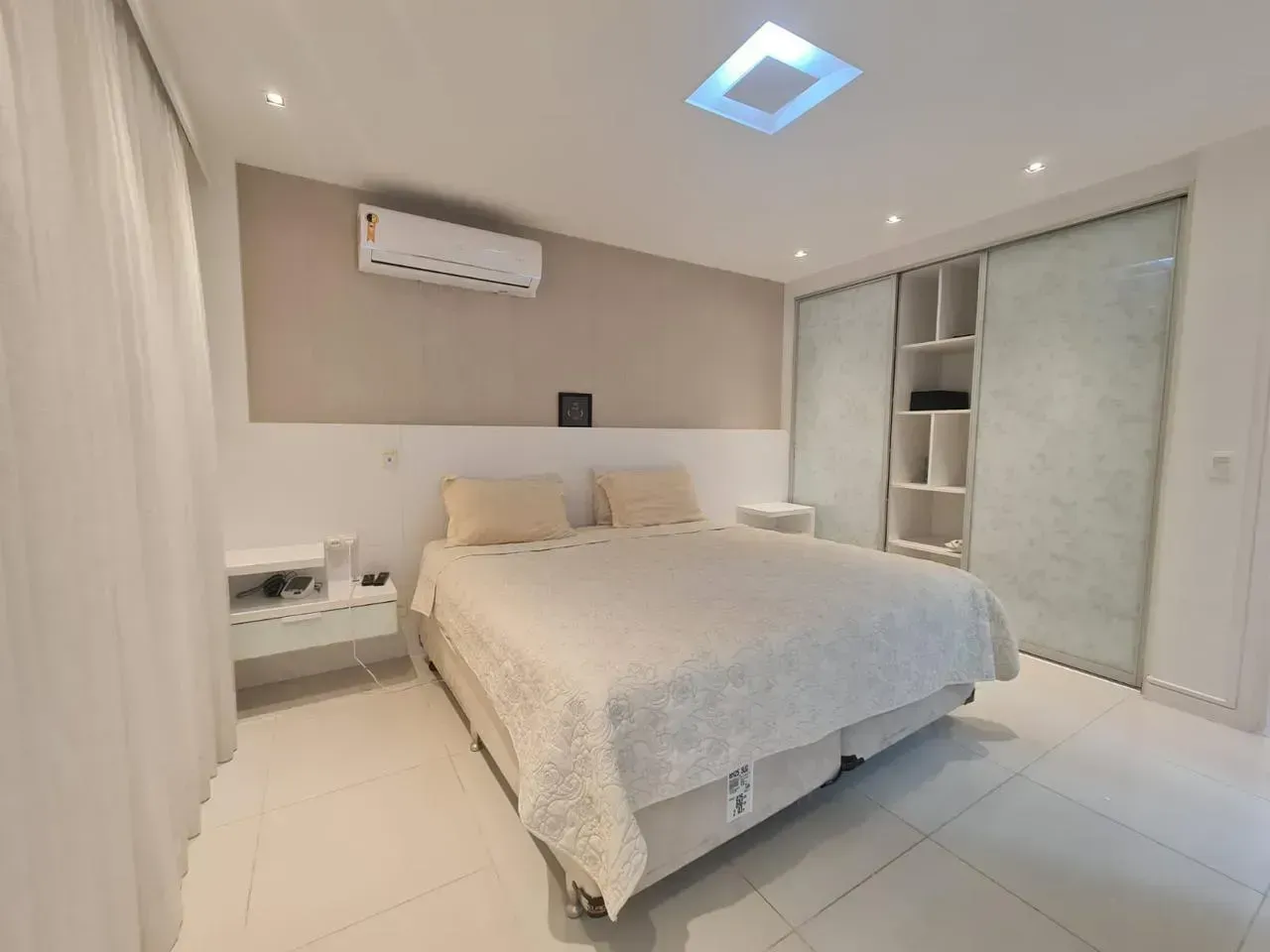 Rental house with 4 bedrooms, 5 bathrooms and 380 m² — photo 20
