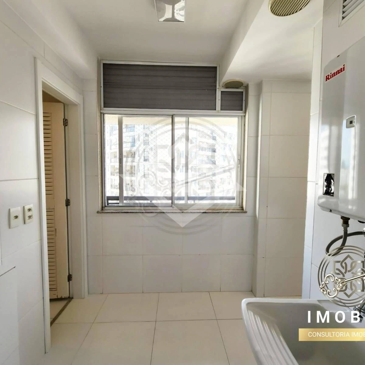 166 m² apartment with 3 bedrooms and a balcony — photo 19