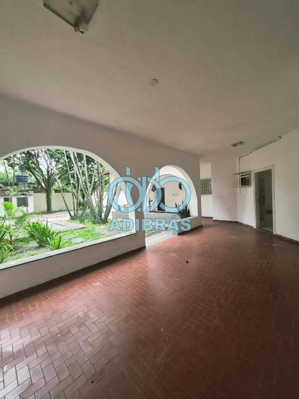 Rental house with 3 bedrooms and 2 bathrooms — photo 14