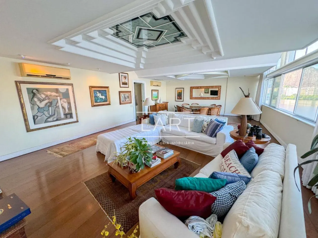 Apartamento de 210 m² com 4 dormitórios e varanda — photo 7