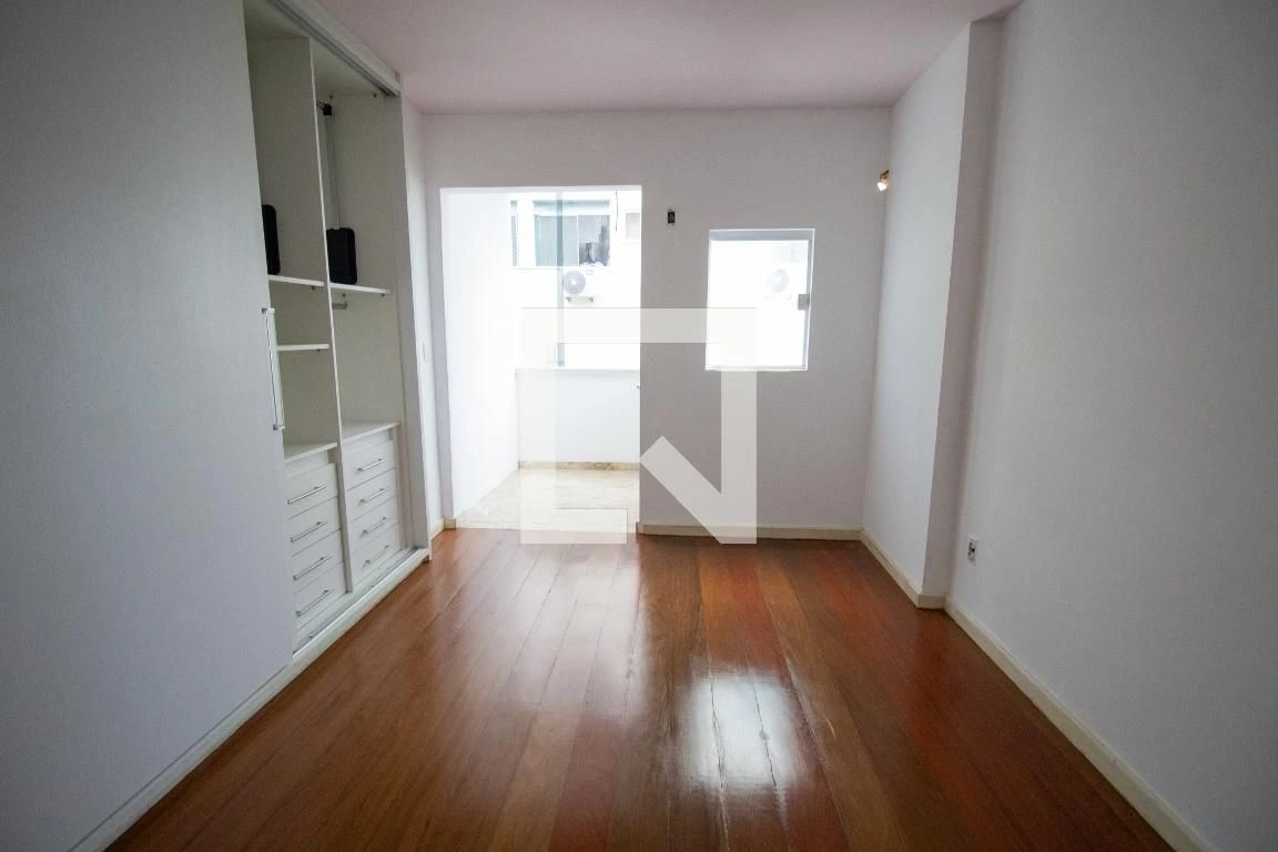 Apartamento sem mobília com 3 quartos e 5 banheiros — photo 31