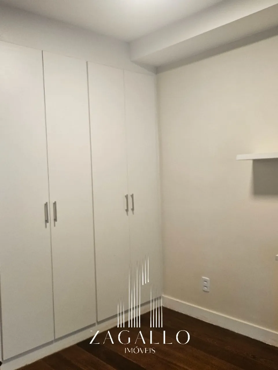 Rental apartment with 4 bedrooms, balcony, and 3 parking — photo 3