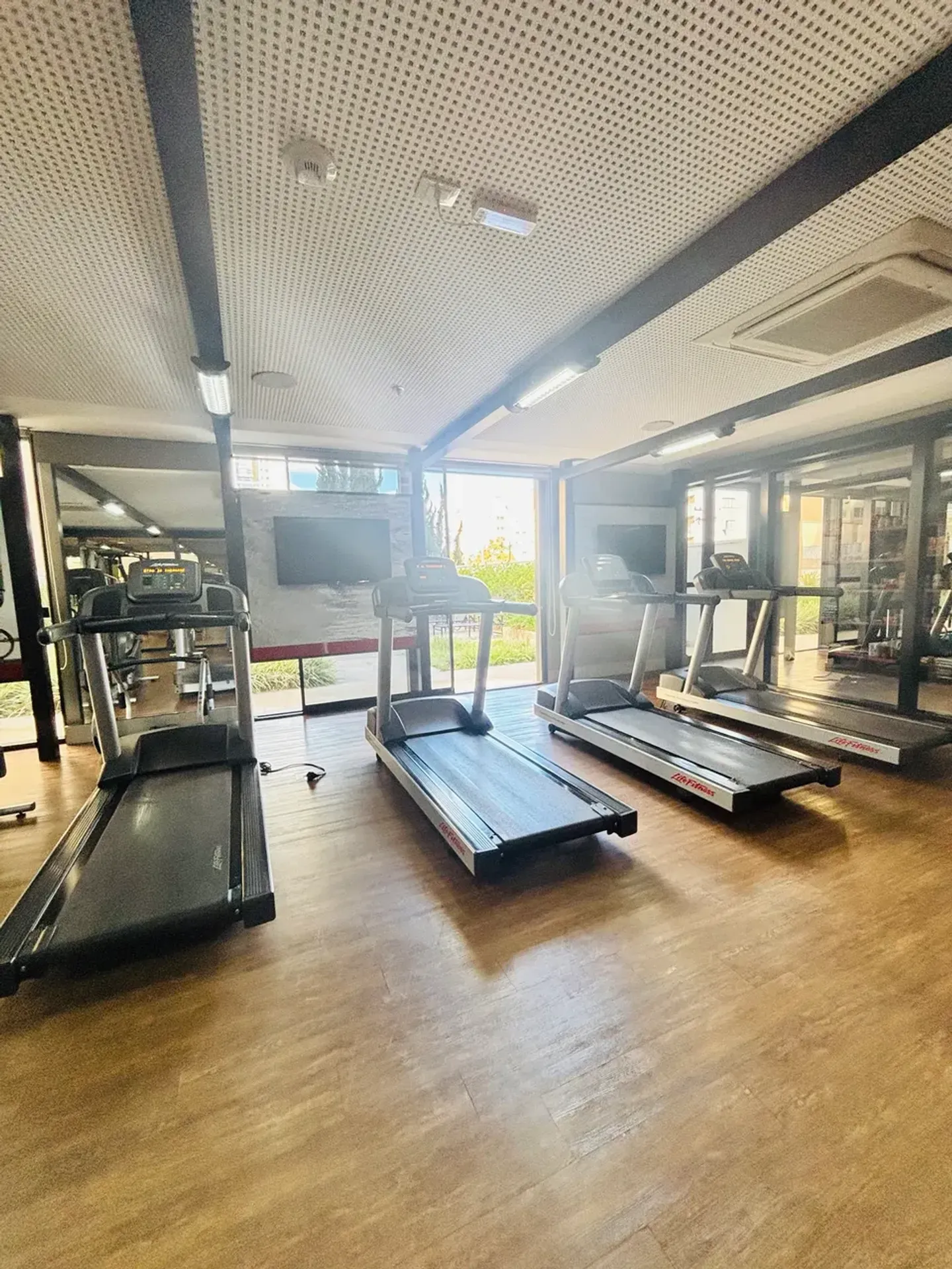 Apartamento mobiliado com 1 dormitório e 1 banheiro — photo 33