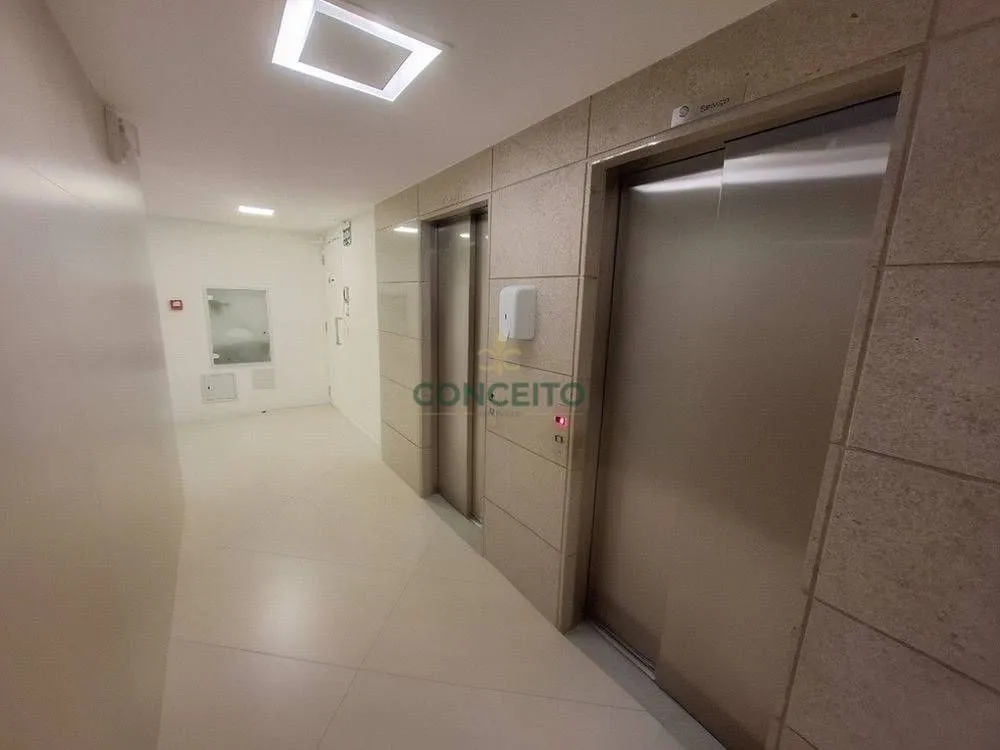 2-bedroom apartment with a walk-in closet in Florianópolis — photo 17