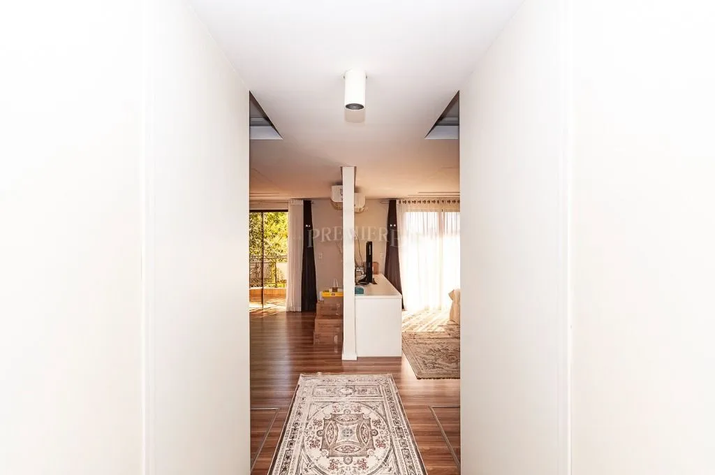 Furnished house with 4 bedrooms across 1167 m² and 8 spots — photo 47