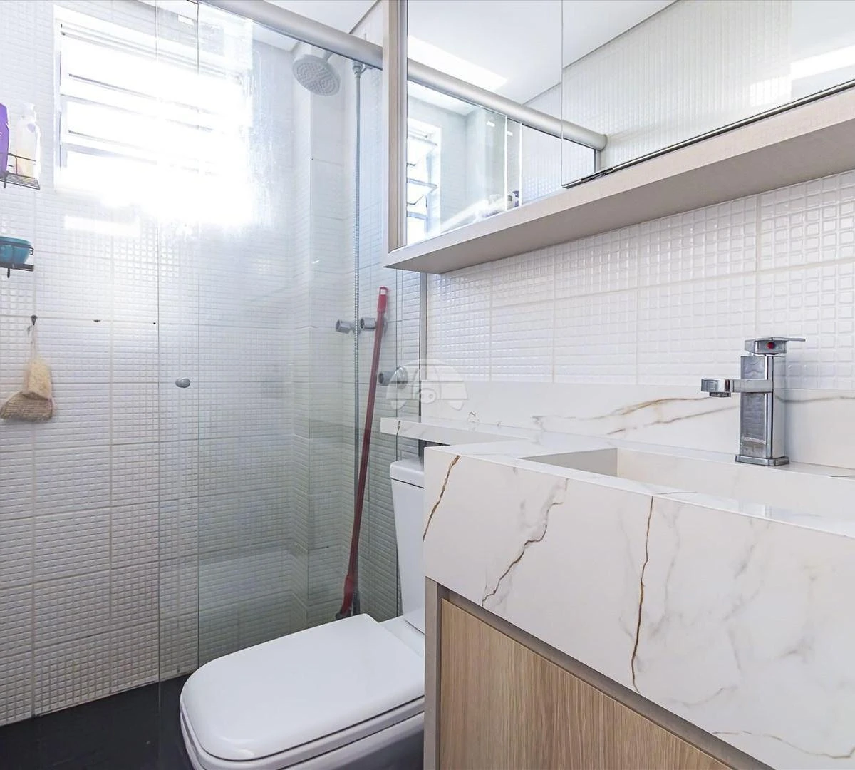 Furnished apartment, 95 m², with a washing machine — photo 17