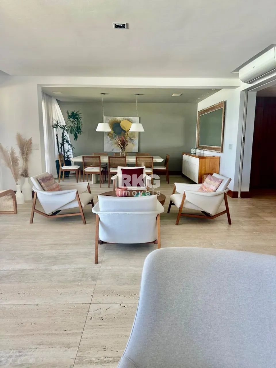 Apartamento mobiliado com 4 quartos e 4 banheiros — photo 6
