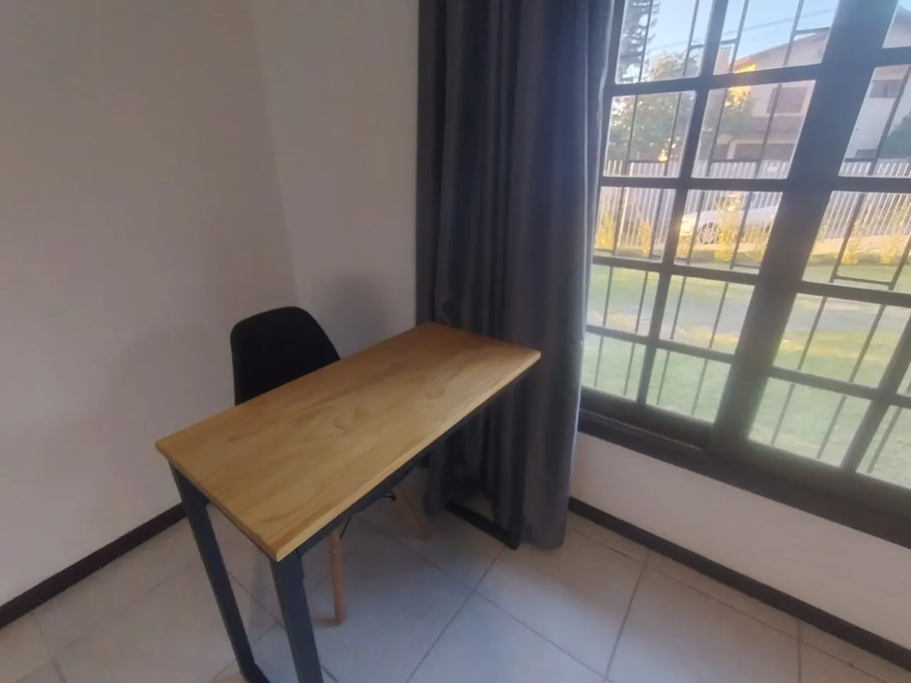 Furnished 25 m² studio with 1 bedroom and a home office — photo 12
