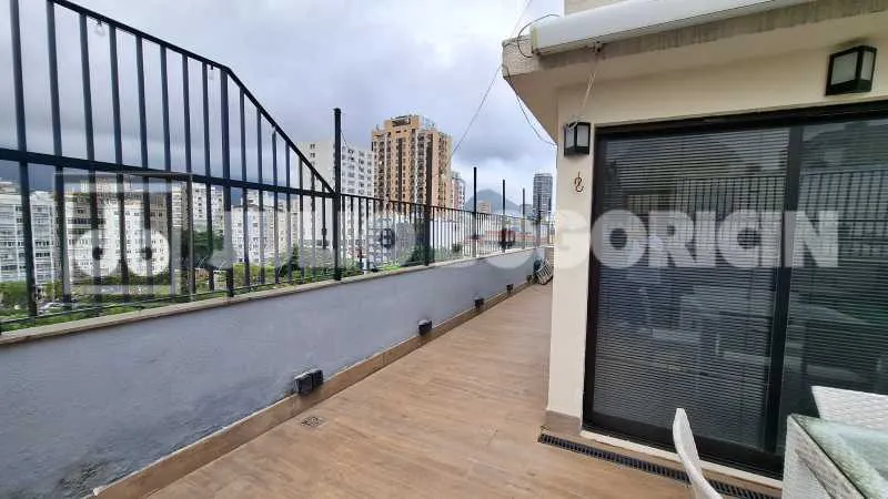 4-bedroom apartment with floor-to-ceiling windows — photo 7
