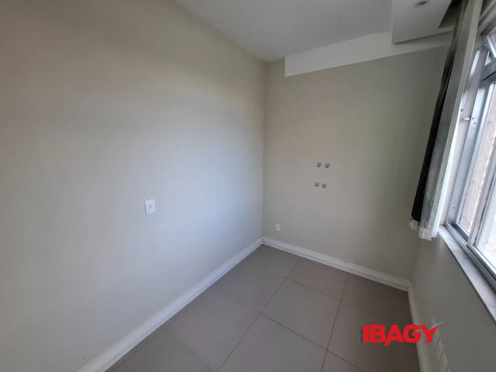 Apartamento sem mobília com 2 quartos e 107 m² — photo 14