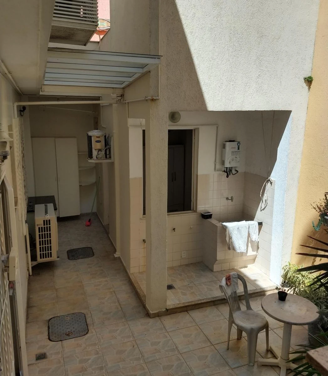 Casa mobiliada com 6 quartos e piscina aberta compartilhada — photo 11