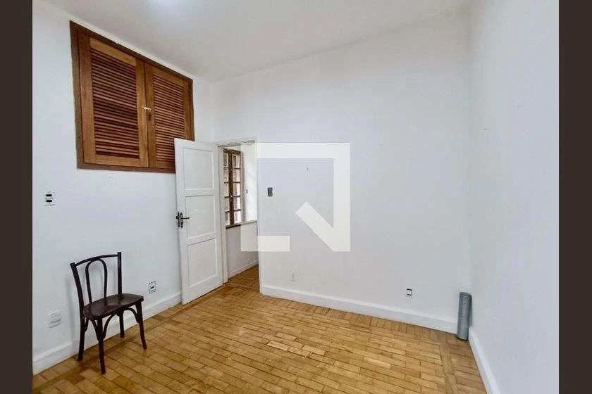Unfurnished house with 2 bedrooms and private garden — photo 3