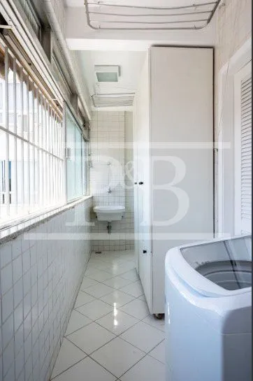Furnished 3-bedroom apartment with 2 bathrooms — photo 21