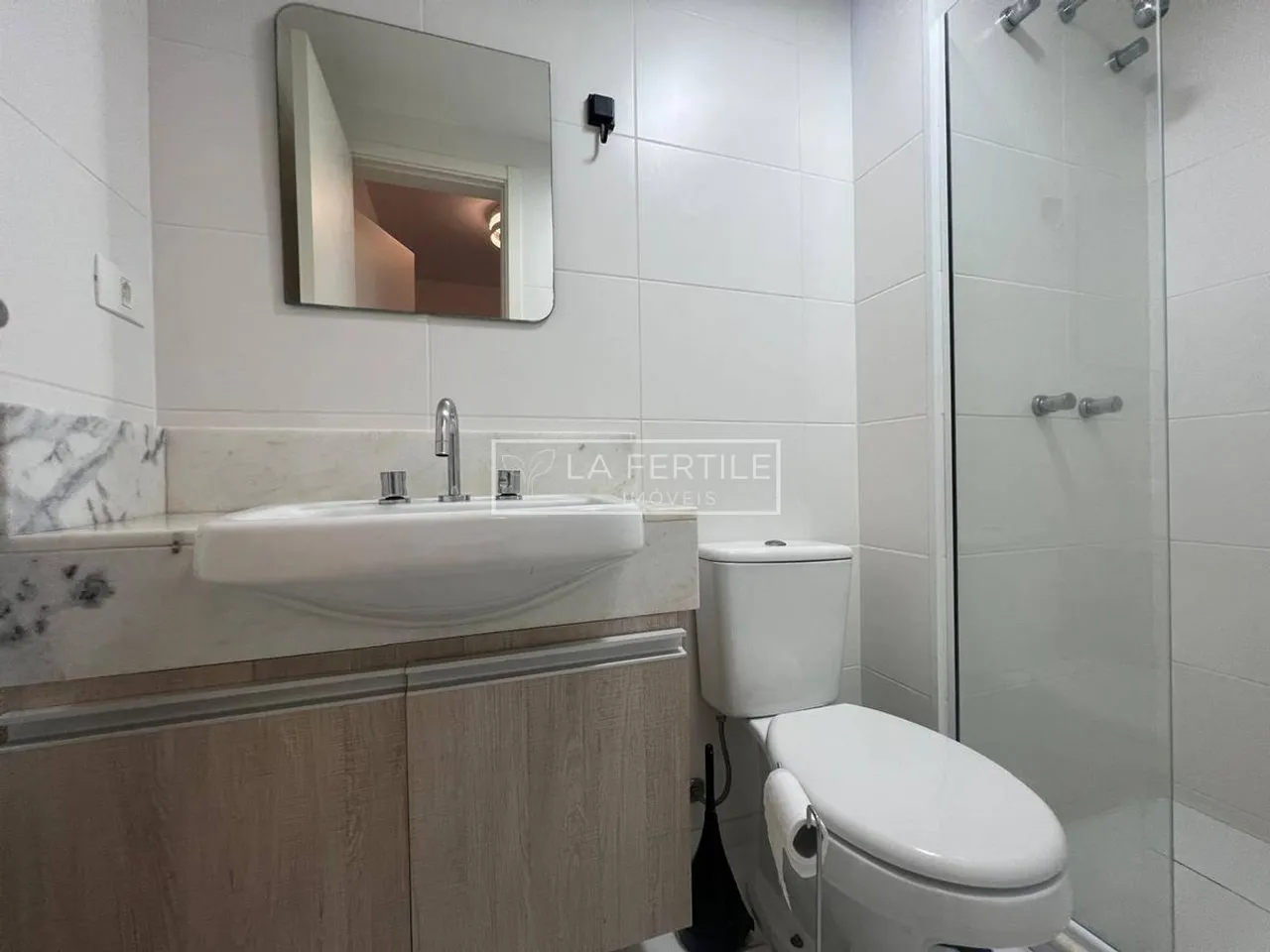 Furnished 1-bedroom apartment with 1 bathroom, 76 m² — photo 8