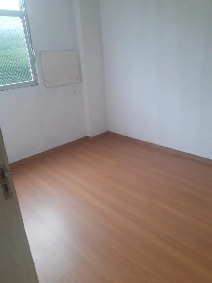 2-bedroom apartment with enclosed kitchen and 1 parking spot — photo 2