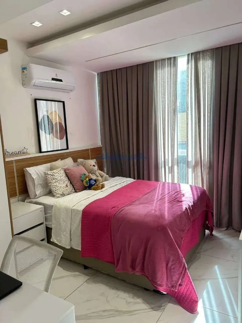 Furnished 250 m² apartment with 3 bedrooms and open kitchen — photo 11