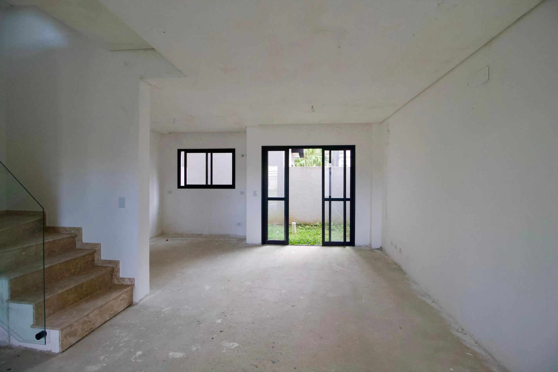 4-bedroom house with a garden — photo 11