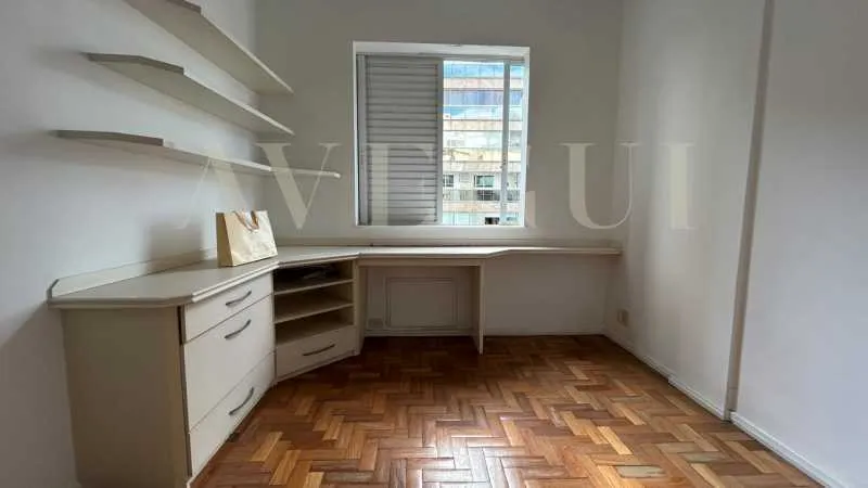 113 m² apartment with a walk-in closet and a home office — photo 10